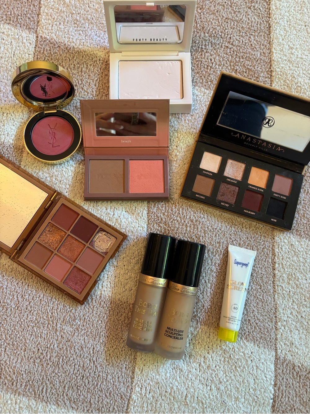 Makeup bundle - Picture 2 of 10